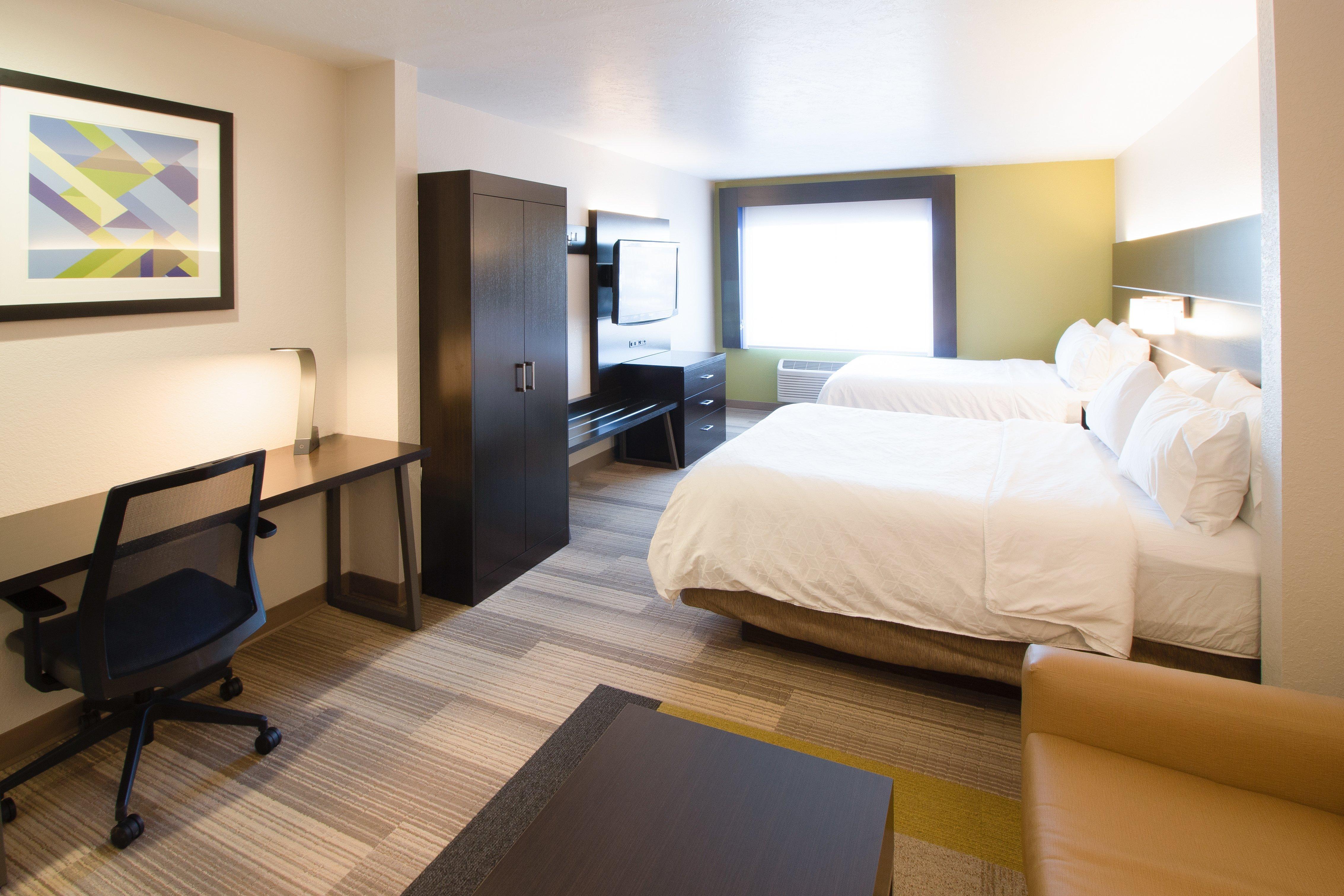 Holiday Inn Express & Suites - Worthington By Ihg Exterior photo